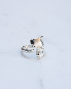 Ασημένιο δαχτυλίδι IANASSA με αφηρημένο γλυπτό πρόσωπο, ρυθμιζόμενο και αδιάβροχο