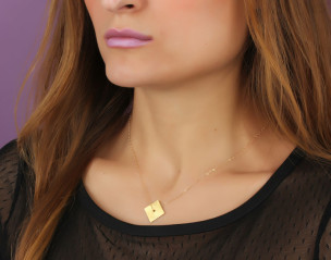 Collier Minimaliste Carré Plaqué Or