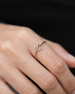 Knot ring