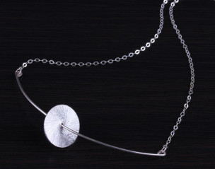 Collier Argent Barre Courbe