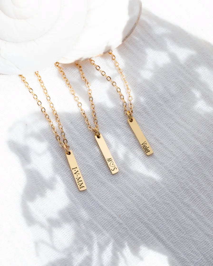 Personalized vertical bar necklaces Διαθέσιμο σε ασήμι 925 και 14k gold filled. ✨<br/>
<br/>
.<br/>
<br/>
.<br/>
<br/>
.<br/>
<br/>
#personalizedbarnecklace #barnecklace #namenecklace #inspirationalgift #thoughtfulgift #ianassa #14kgoldfillednecklace #goldfilledbarnecklace #jewelry #personalizedmothergift #daughtergift #wordnecklace #engravedbarnecklace #handstampednecklace #personalizedgift #christmasgifts #gift #giftideas #δώρο<br/>
#κοσμηματα #χειροποίητα #verticalbarnecklace
