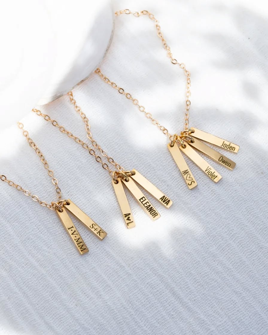 Personalized vertical bar necklaces Διαθέσιμο σε ασήμι 925 και 14k gold filled. ✨<br/>
<br/>
.<br/>
<br/>
.<br/>
<br/>
.<br/>
<br/>
#personalizedbarnecklace #barnecklace #namenecklace #inspirationalgift #thoughtfulgift #ianassa #14kgoldfillednecklace #goldfilledbarnecklace #jewelry #personalizedmothergift #daughtergift #wordnecklace #engravedbarnecklace #handstampednecklace #personalizedgift #christmasgifts #gift #giftideas #δώρο<br/>
#κοσμηματα #χειροποίητα #verticalbarnecklace