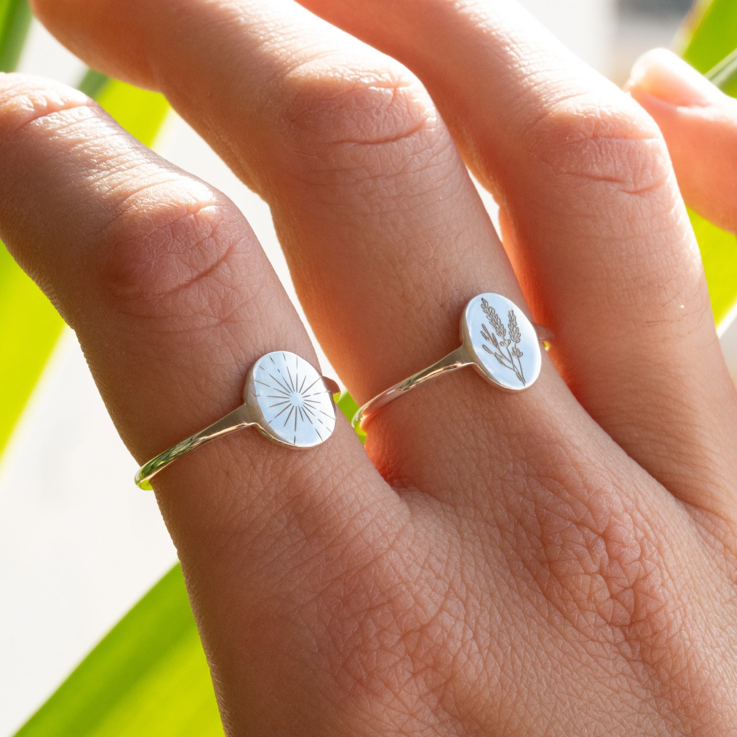 Lavender ~ Sun Silver Rings<br/>
.<br/>
.<br/>
.<br/>
.<br/>
.<br/>
#silverjewelry #handmadejewelry #δαχτυλίδια #greekdesigners #ianassa #lavender #sun #ring #silver #jewelry #jewelrydesigner #δώρο #κοσμηματα #κοσμήματα #ασημένιακοσμήματα #greekjewelry #christmas #christmasgifts #flora #floral #floraldesign