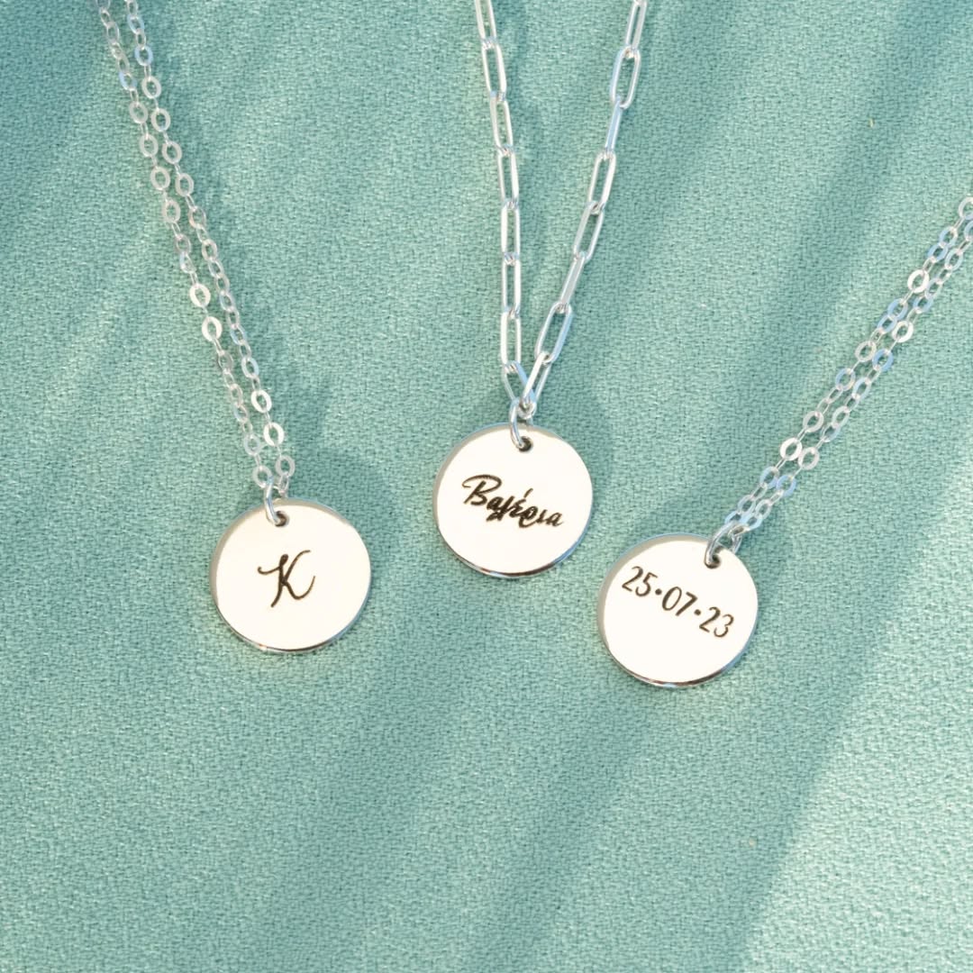 Personalized Custom Pendant<br/>
.<br/>
.<br/>
.<br/>
.<br/>
.<br/>
#ianassa #necklace #personalizados #personalized #handmade<br/>
#handcrafted #customjewelry #pendant #giftideas #giftforher<br/>
#giftformom