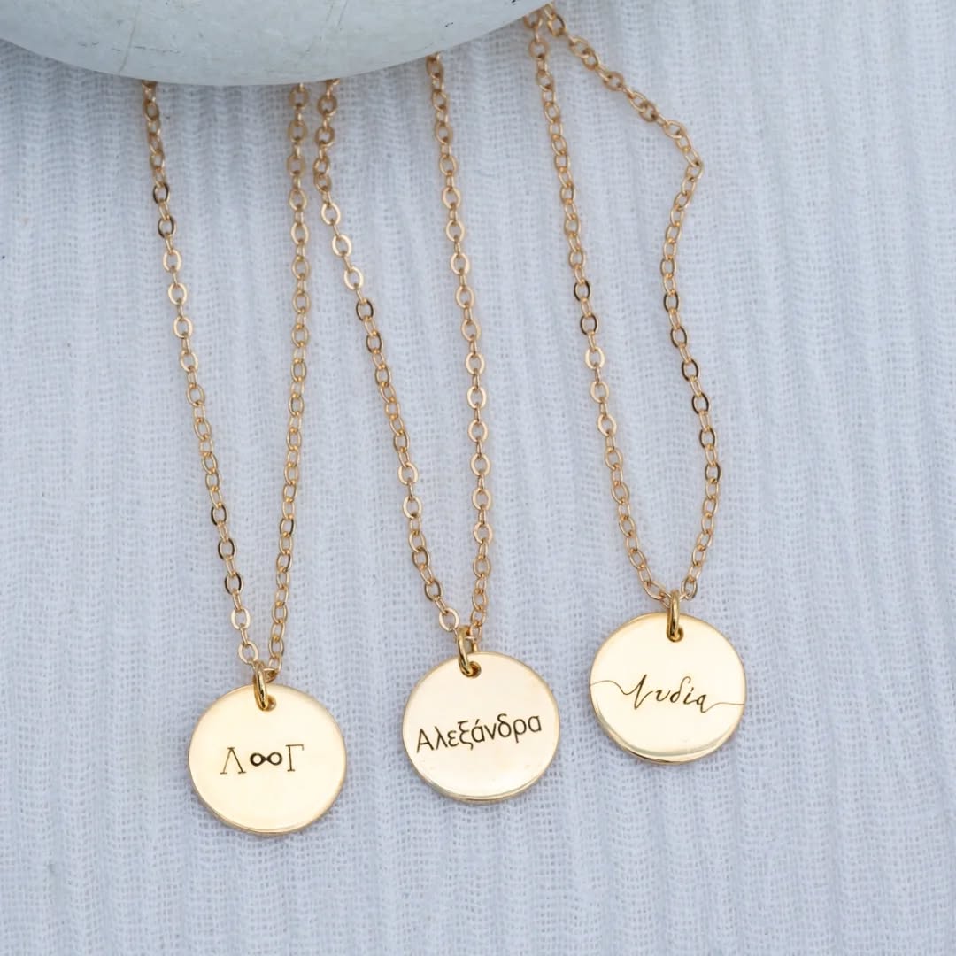 Personalized Custom Pendant<br/>
.<br/>
.<br/>
.<br/>
.<br/>
.<br/>
#ianassa #necklace #personalizados #personalized #handmade<br/>
#handcrafted #customjewelry #pendant #giftideas #giftforher<br/>
#giftformom